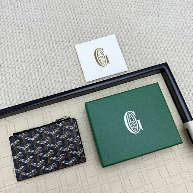 goyard Bourbon Zippered Coin And Card Holder This Coin And Card Holder Has 3