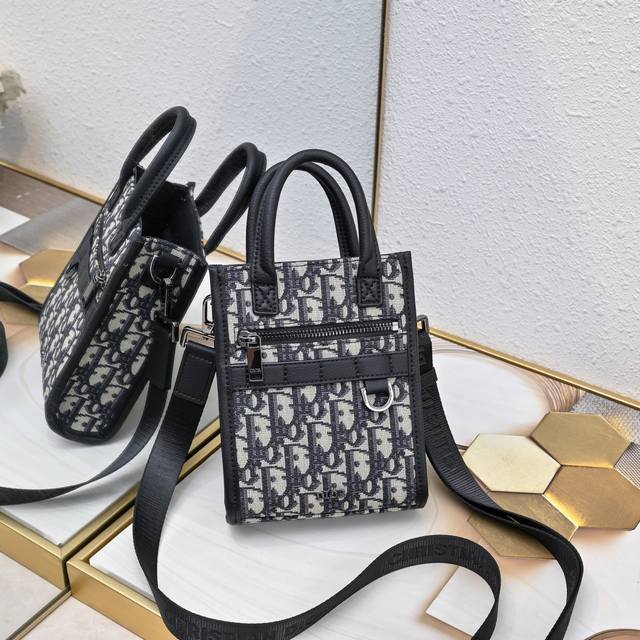 Matching Buckle Dior-Dior Counter Exclusive Latest New Bag, Synchronized With Th