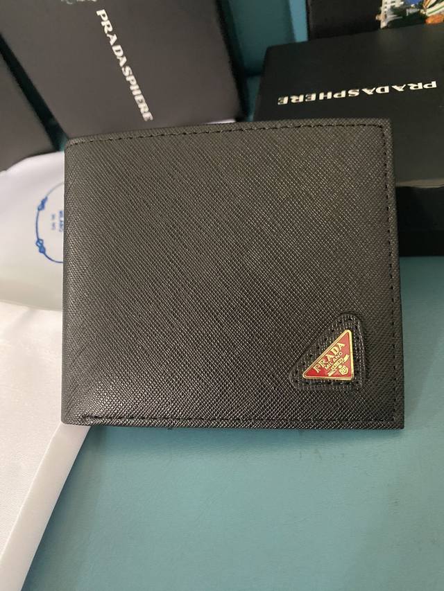 prada Men's Short Wallet Latest Style Counter Official Website Synchronized G