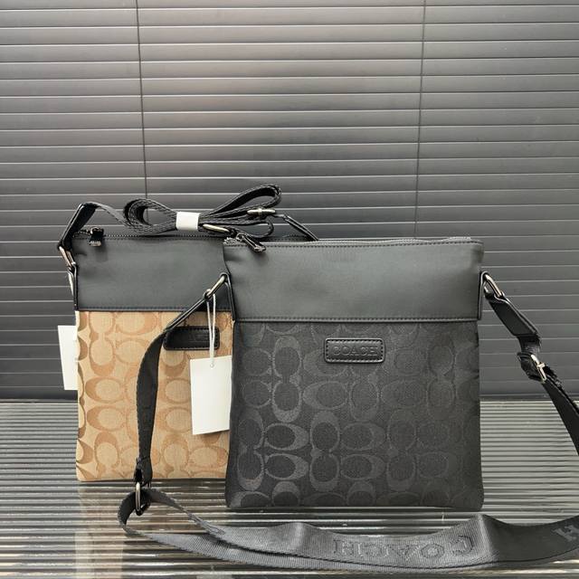 coach Coach Nylon Cloth Messenger Bag Camera Bag Unisex Messenger Bag Shoulde