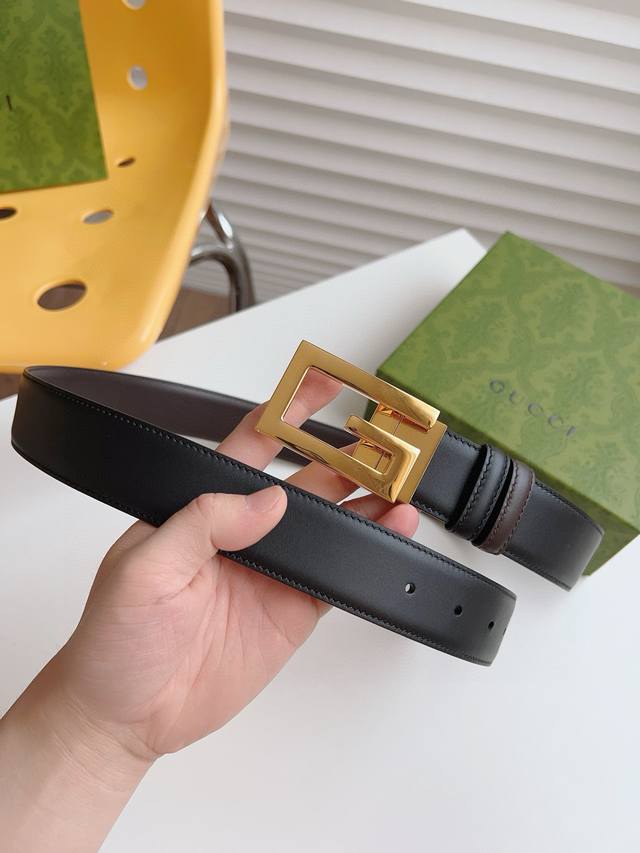 gucci Black And Brown Double-Sided Calfskin Belt Accessories Continue To Lead