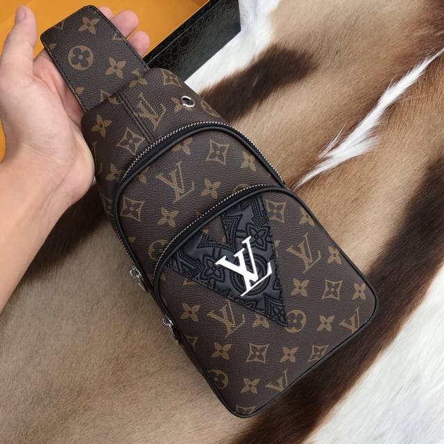 Many People Like The Bag 29-16-6 Model: 33223-1
