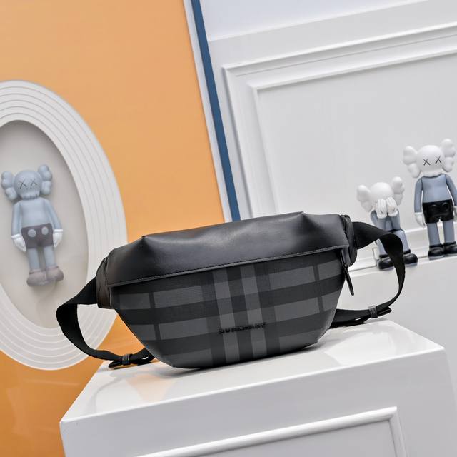 Original Version Of Burberry Men's Counter Chest Bag Waist Bag Counter Classic M