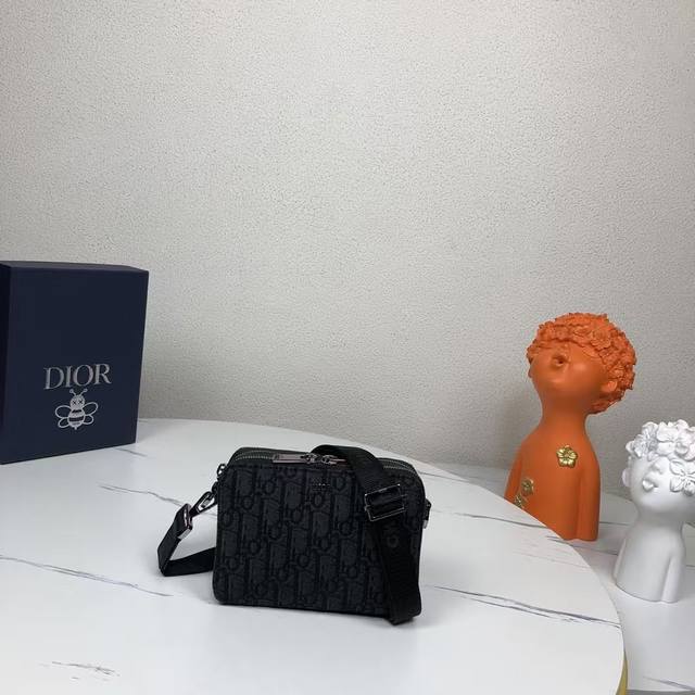 The Highest Version On The Market. Welcome To Compare. Strap Bag Black Dior Obli