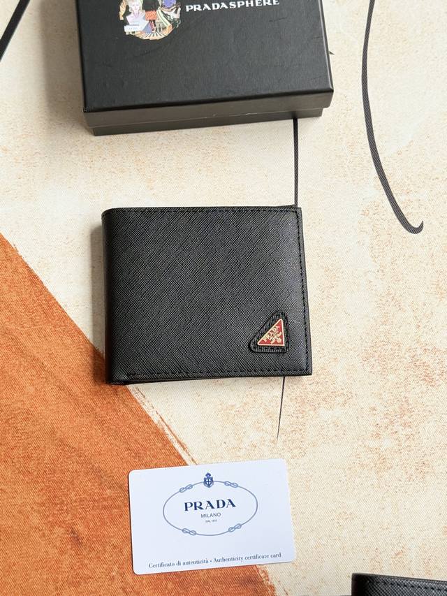 prada Men's Short Wallet Latest Style Counter Official Website Synchronized G
