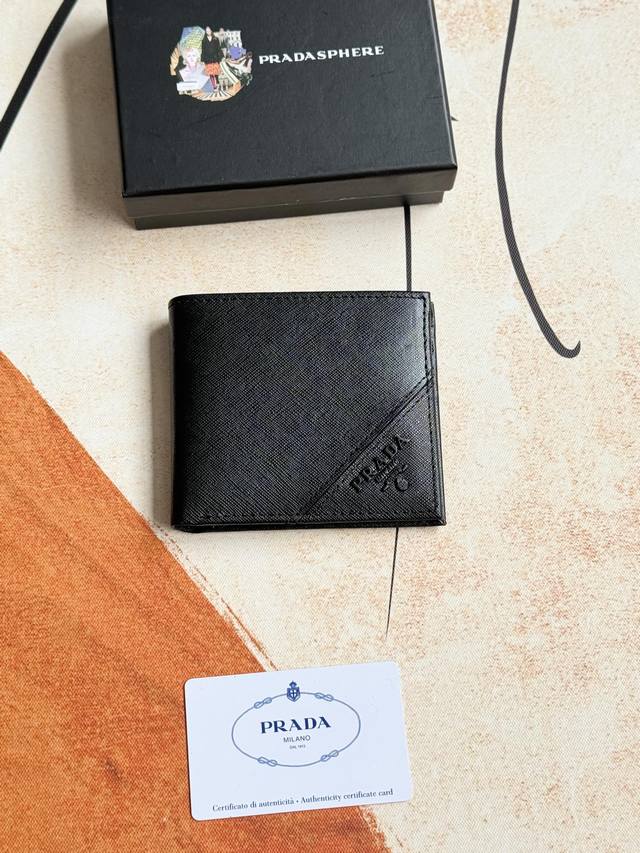 prada Men's Short Wallet Latest Style Counter Official Website Synchronized G