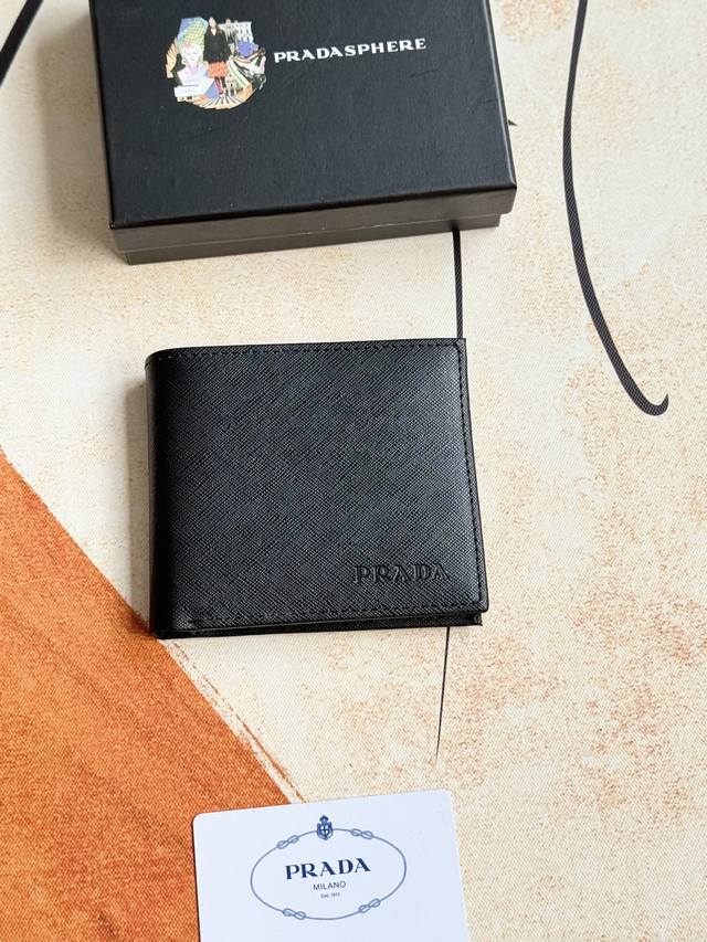 prada Men's Short Wallet Latest Style Counter Official Website Synchronized G
