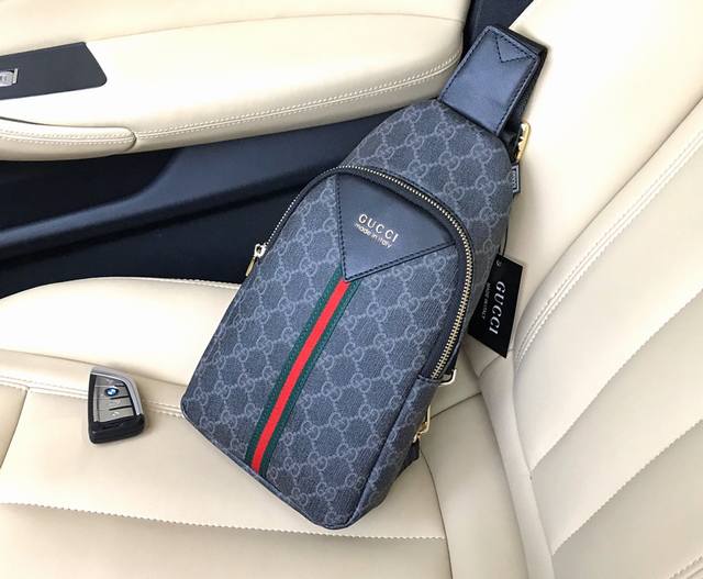 Model 33032#Black Imported Hardware With Wrist Buckle Men's Bag Chest Bag Popula