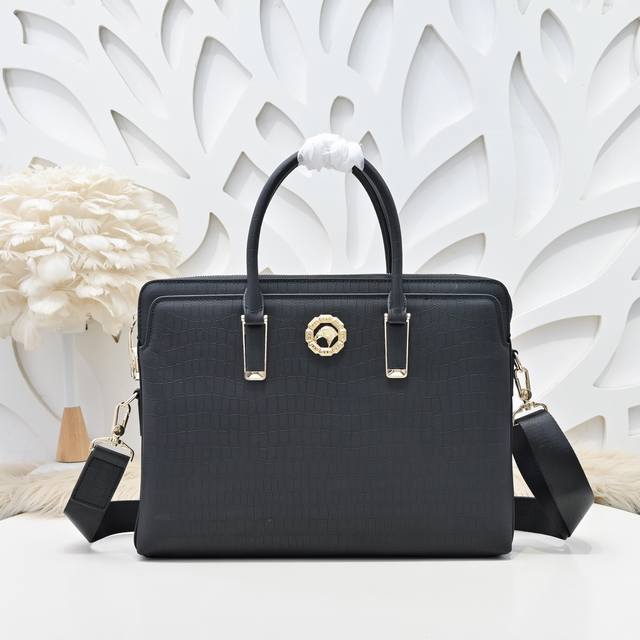 stefano Ricci - The Latest Men's Briefcase From Stefano Ricci. Made Of Import