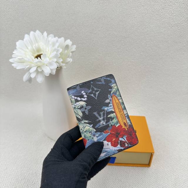 m83498 Top Original Small Card Holder Louis Vuitton This Pocket Wallet Has Se