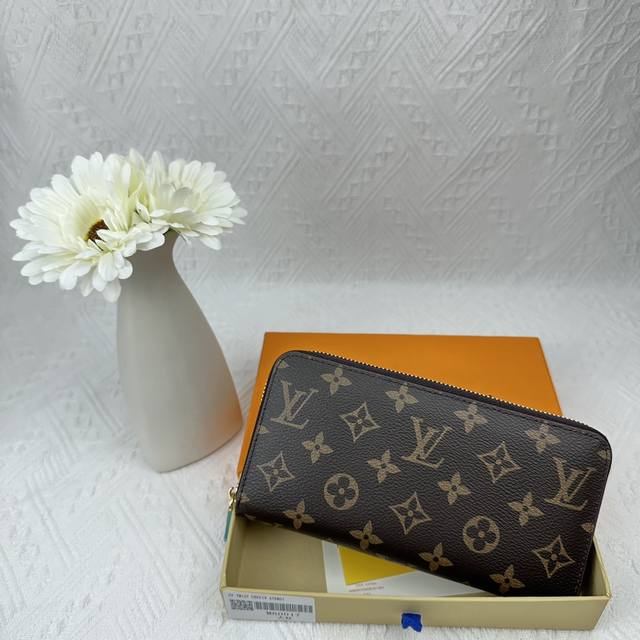Top Original M60017 Classic Single Pull Color This Practical Monogram Canvas Wal