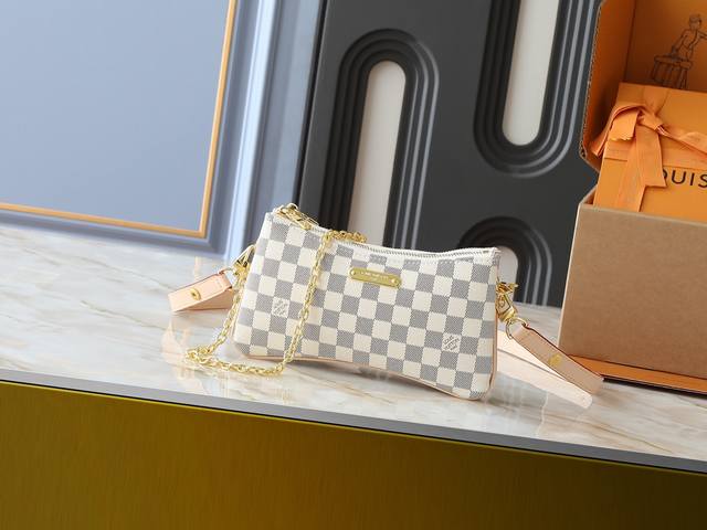 m83008 This Liv Pochette Bag Is Made Of Monogram Canvas And Can Be Comfortabl