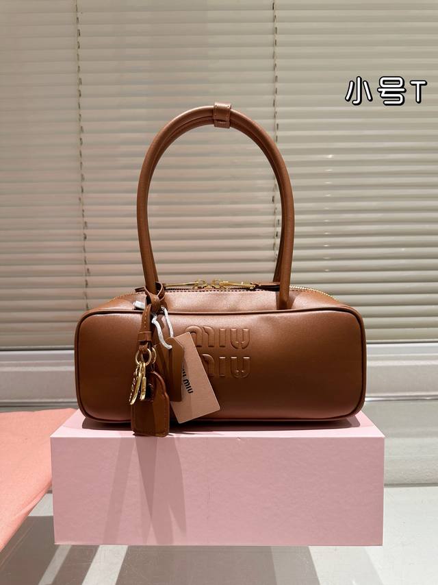 With Box Miumiu Bowling Bag So Beautiful And Beautiful New Product~ Medium Bowli