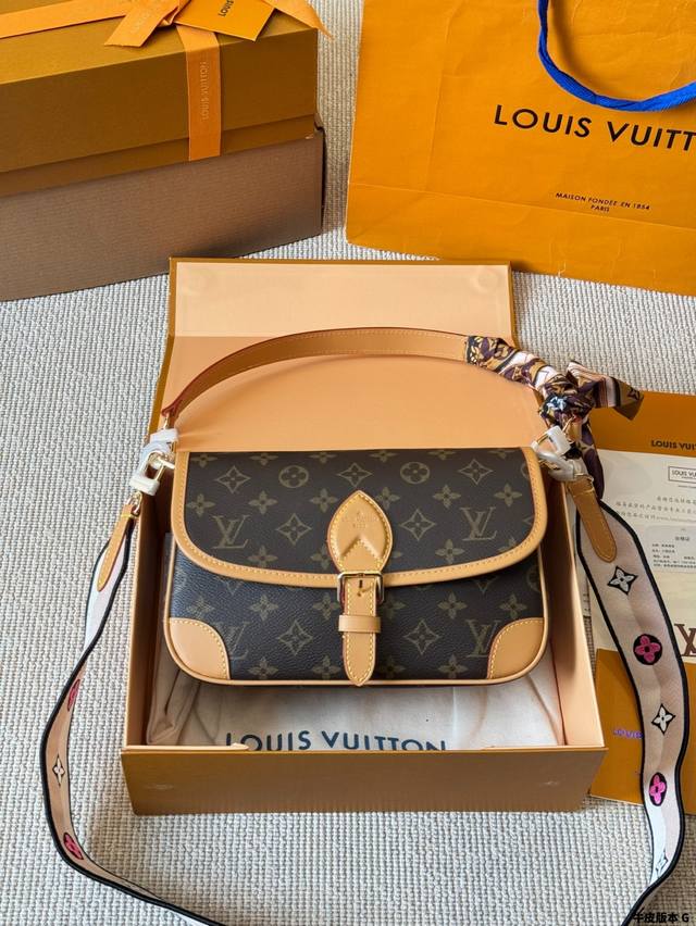Top Original Single With Silk Scarf Lv Louis Vuitton Diane Baguette Bag Lv Bague