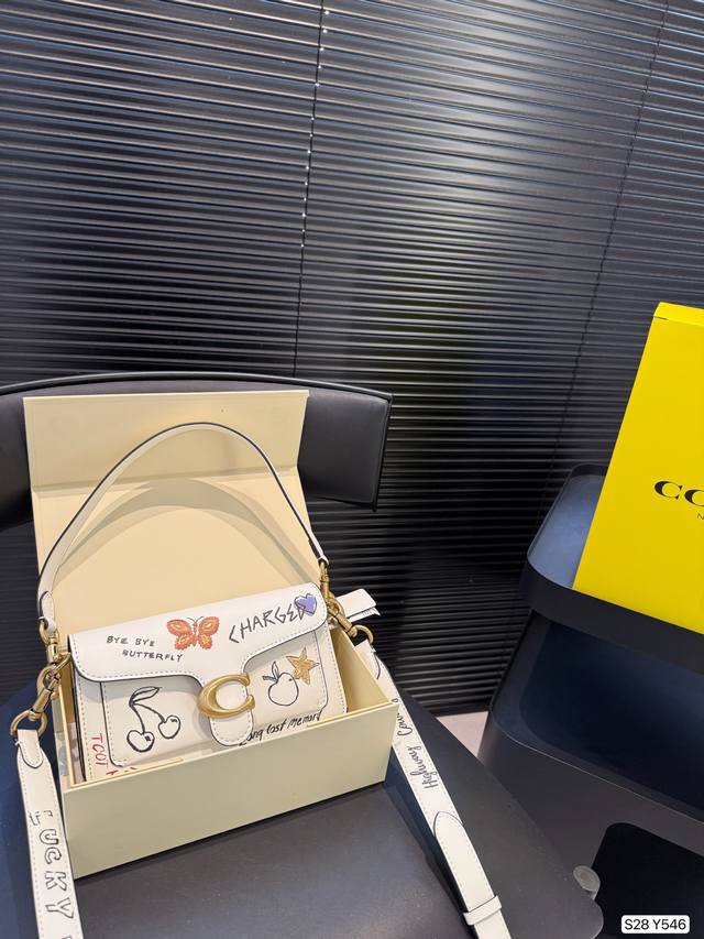 With Folding Box Coach Dionysus Is A Very Good Choice Whether It Is For Daily Ou