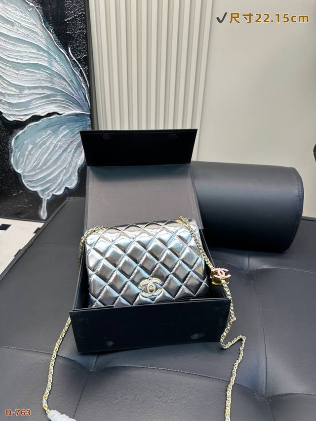 Comes With A Full Set Of Packaging Chanel's Latest Handcrafted Series Enamel Dou