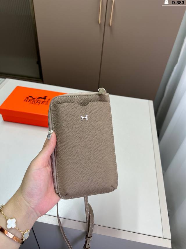 Cowhide Hermes Mobile Phone Bag Very Good For Both Men And Women The Size Is Mod