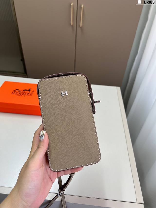 Cowhide Hermes Mobile Phone Bag Very Good For Both Men And Women The Size Is Mod