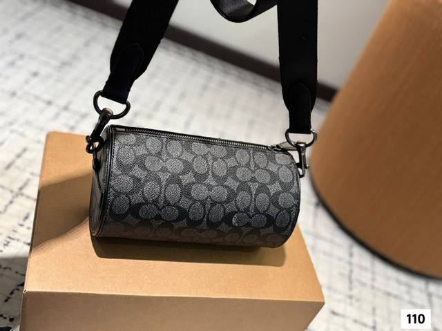 Coach Pillow Bag Coach Boston Bag Is Classic And Versatile And Never Outdated~ T