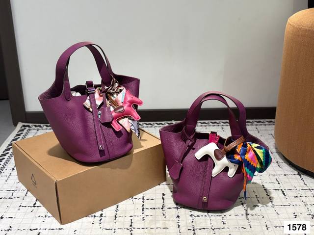 Folding Box Top Layer Cowhide If You Can Only Bring One Bag When You Go Out, It