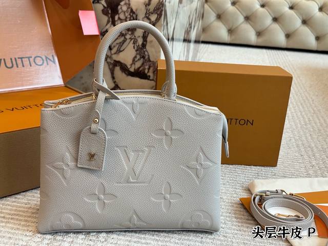 Cowhide Size 30 22 Cm L Classic Handbag Commonly Known As Lv Dumpling Bag The Mo
