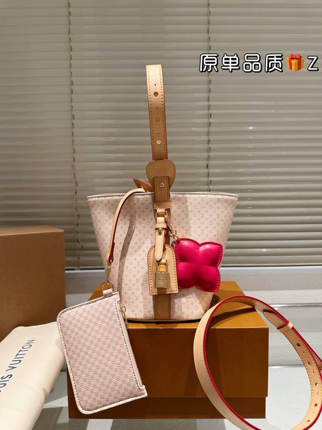 With Pendant With Gift Box New Product Lv Counter Latest All In Bb Handbag Predi