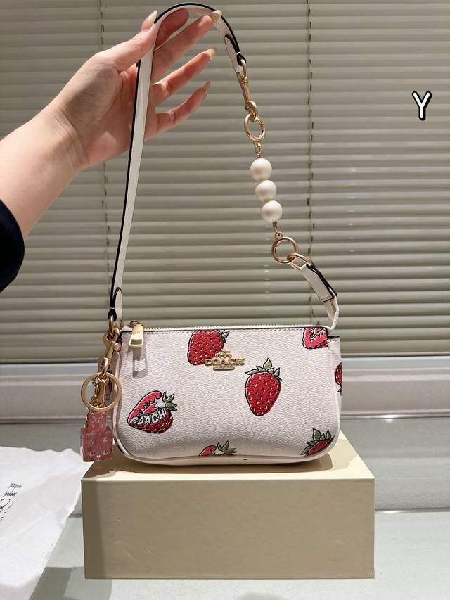 Cowhide Version With Pendant Coach Nolita19 Mahjong Bag Coach New Swinger Bag Si