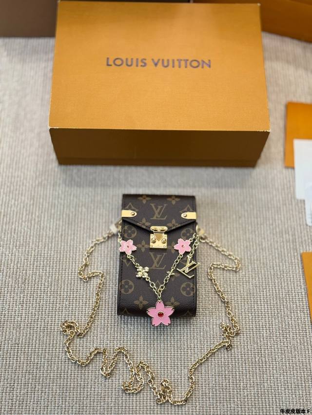 Cowhide Version With Pendant Lv Louis Vuitton Vertical Zippywallet Vertical Vers