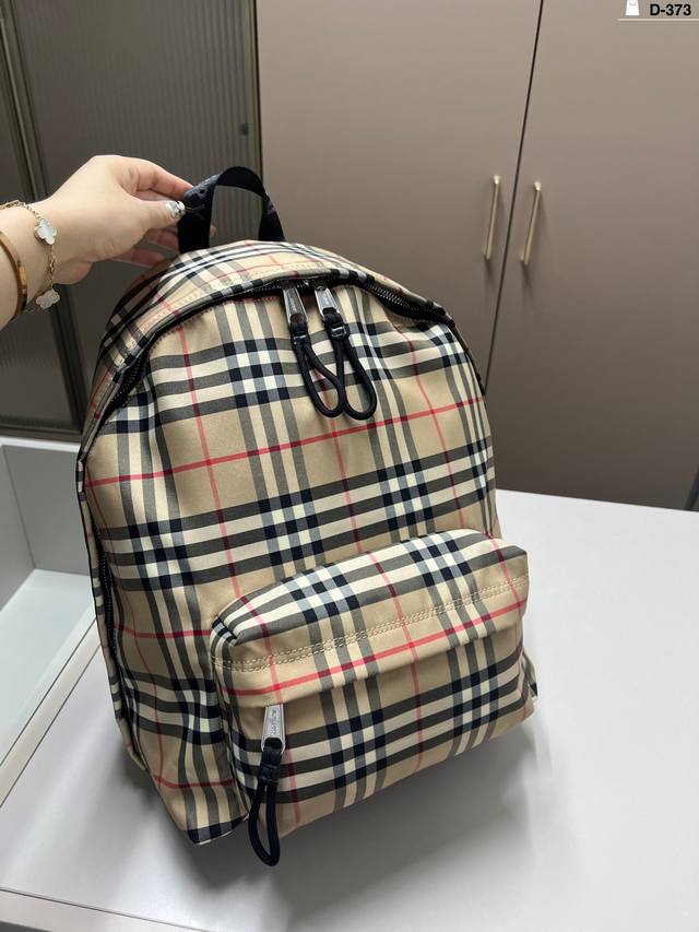 Burberry Backpack A Cool And Cool Style Any Style Can Be Easily Controlled D-373