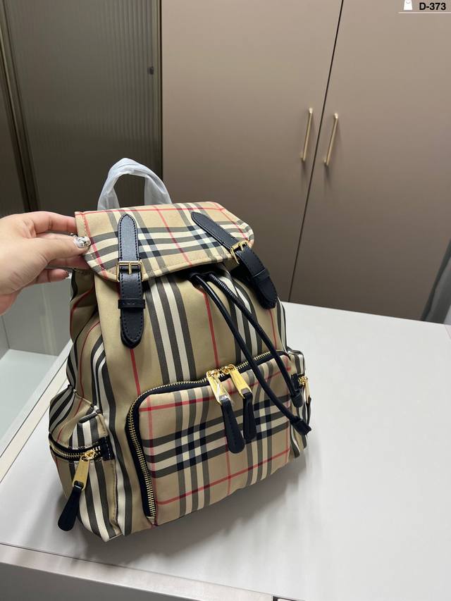 Burberry Backpack A Cool And Cool Style Any Style Can Be Easily Controlled D-373