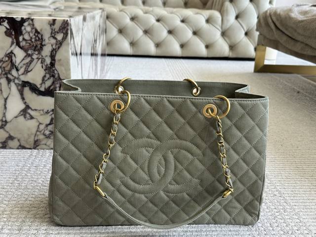 Chanel Vintage Tote Bag This Chanel 2Way Tote Bag Is Amazing. It Looks Great Whe