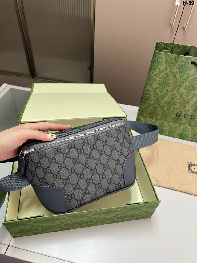 Cool Square Bag Waist Bag Chest Bag Gucci Neutral Style Bag Suitable For Both Bo