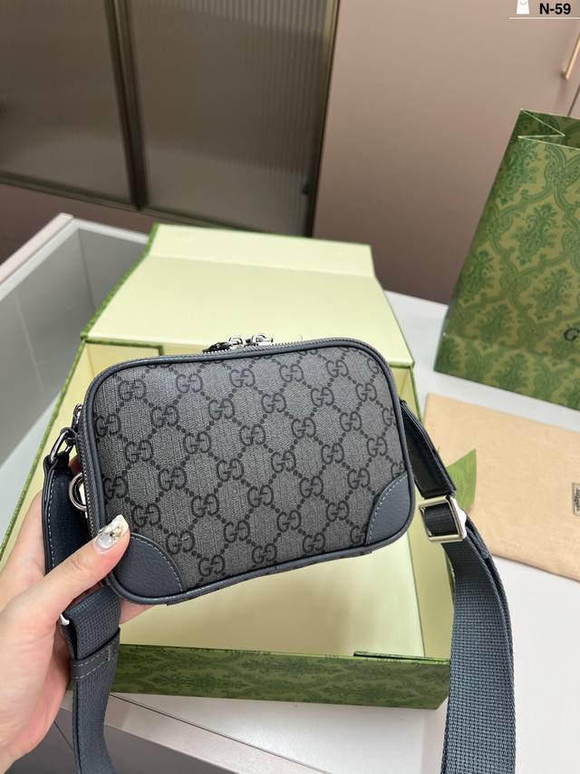Cool Gucci Camera Bag Messenger Bag It Is Really Versatile And Has A Good Textur