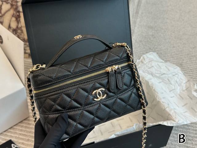A Chanel 25C Popular Ip Box Bag. I'm Very Lucky~ . The Bag Is Lp40 In Size. It's