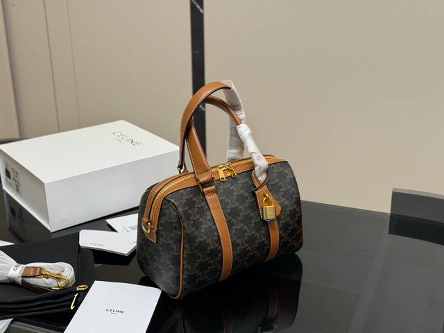 With Box Celine Original Pillow Bag Unique Design, Fashionable And Classic Super