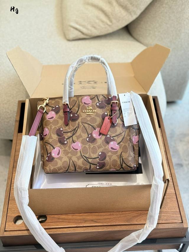 Cherry Series Coach Mollie 25 Small Tote New Product New Cherry Series Coach Out