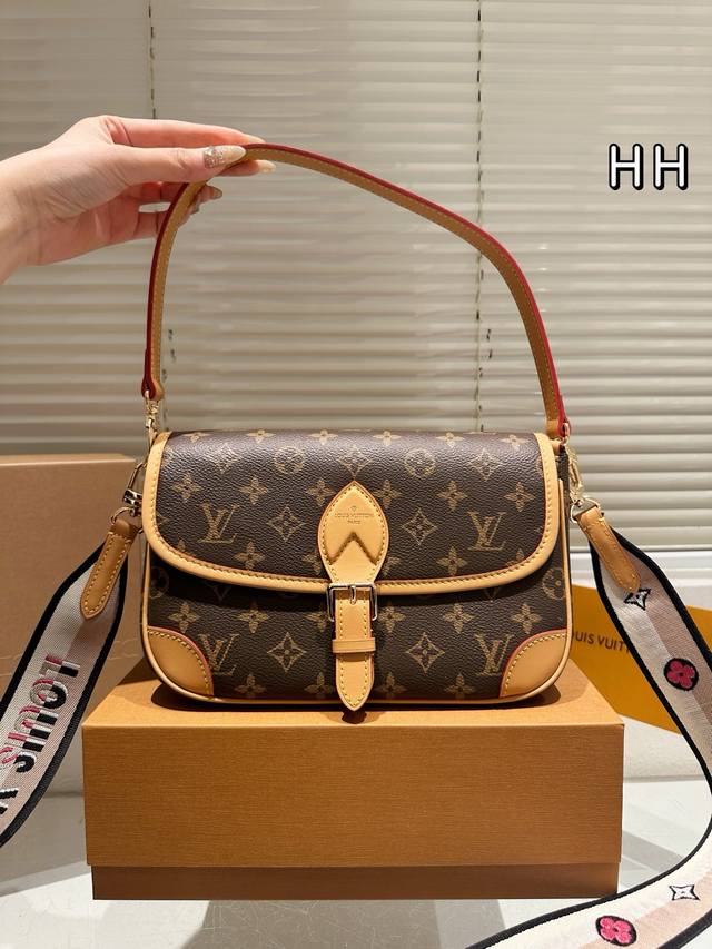 Folding Gift Box + Duty-Free Airplane Box Lv Baguette Flap Handbag Popular Onlin