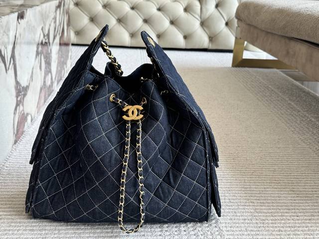 chanel Denim Hobo Large Size 40X30X15