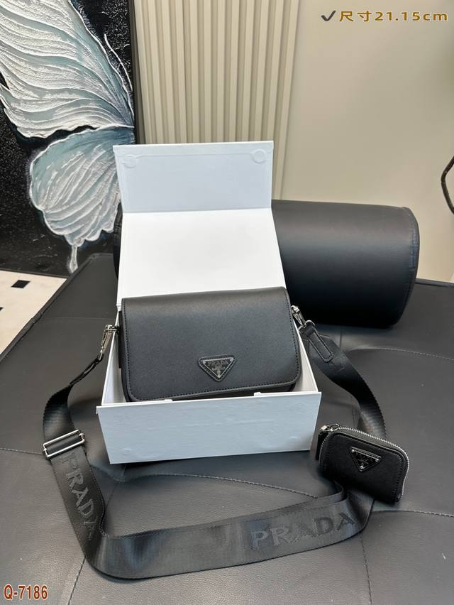 With Folding Box Prada Prada High-End Sense Of Grasp Simple Pure Black Underarm