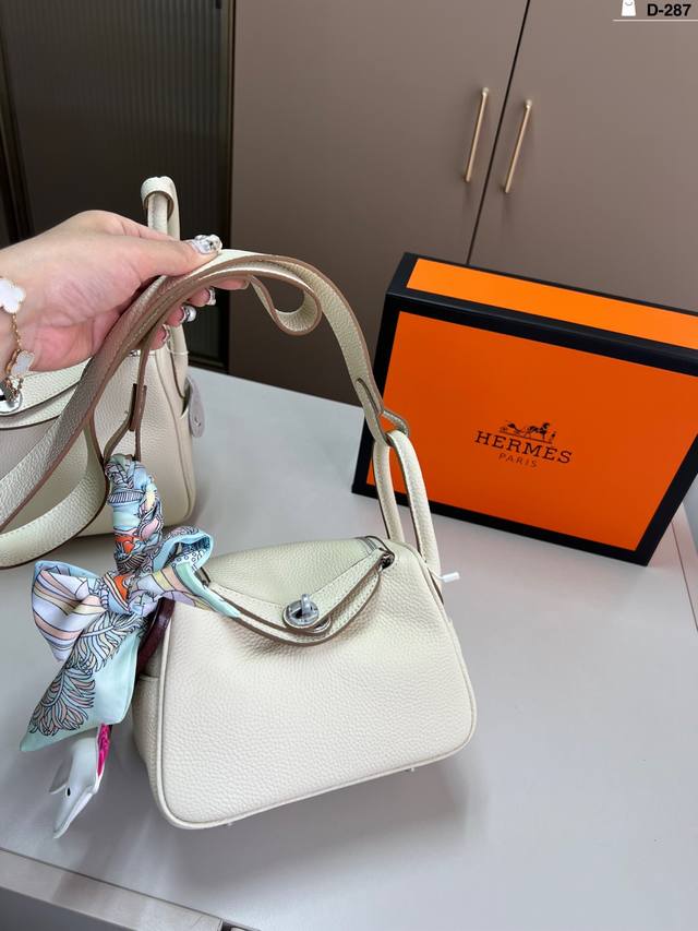 Calfskin Hermes Lindy Bag Crossbody Handbag A Perfect Little Cutie D-287 Size 19