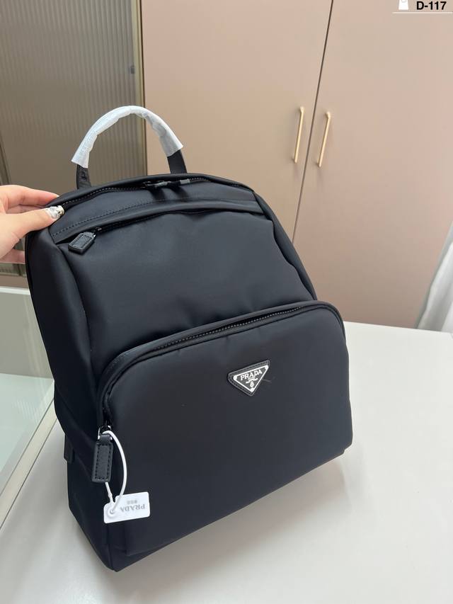 Prada Nylon Backpack Boys And Girls Go Out Shopping To Carry Things Are Very Ok