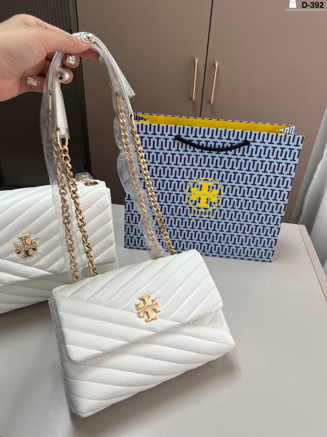 Small Tory Burch Kira Chain The Style And Color Are Very Good Super Light D-392
