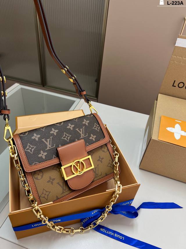 lv Daphne Whether It Is Casual Wear Or Formal Wear , It Can Be Matched With E