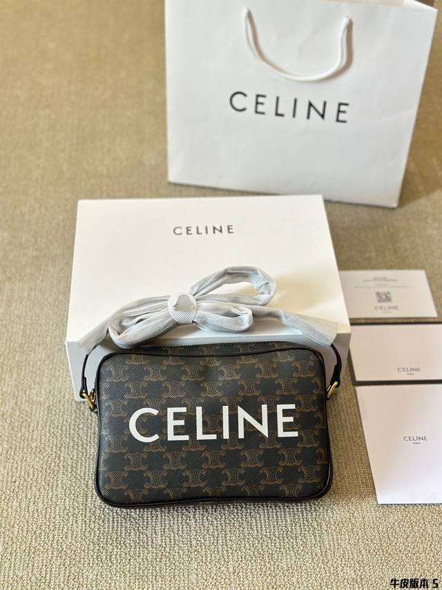 Cowhide Version Celine Camera Bag Can Be Carried By Hand Or Across The Body Has