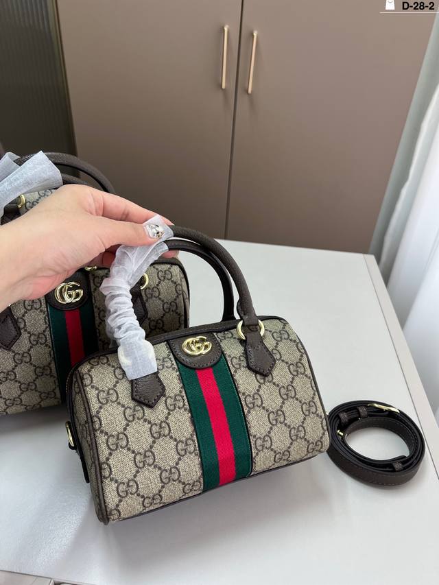 Mini Cool Gucci Boston Pillow Bag Latest Series This Model Has A Strong Retro Fl
