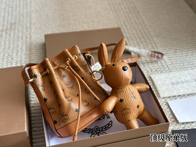 mcm Small Animal Bucket Bag Mcm Zoo Series Bucket Bag Is Here Very Good-Looki