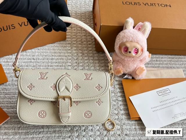 lv Strawberry Cake Baguette Nano A Louis Vuitton Nano Baguette Cute Like A Pi