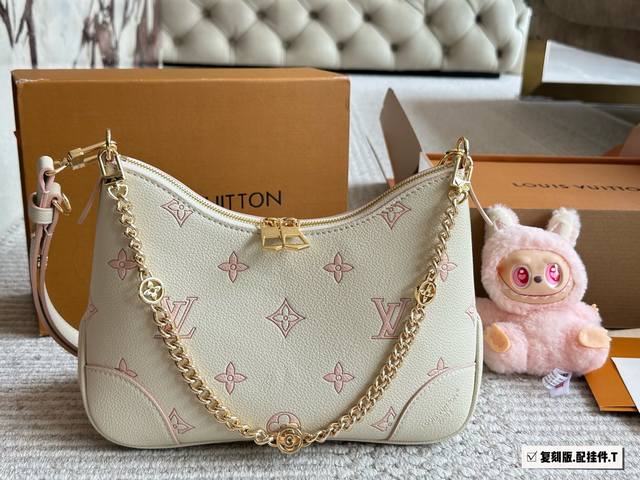 With Box High-End Version Size 29*16Cm L White Strawberry Cream Croissant Cream