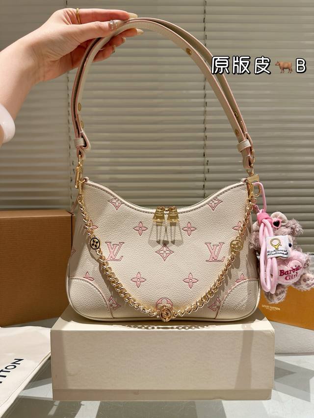 Cowhide Version With Pendant Lv May New Light Milk Strawberry Super Tender Crois