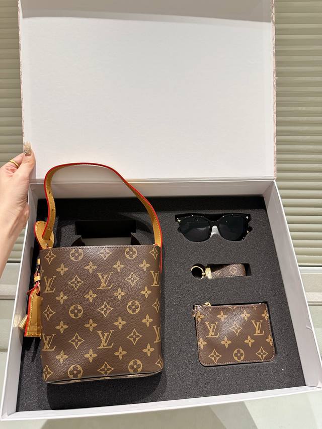 Box Set Lv All Inbb Handbags Are Made Of Monogram Leather With Shiny Metal Parts